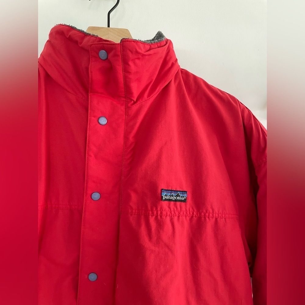 Vintage 90’s Patagonia Fleece-Lined Jacket with Hidden Hood in Red